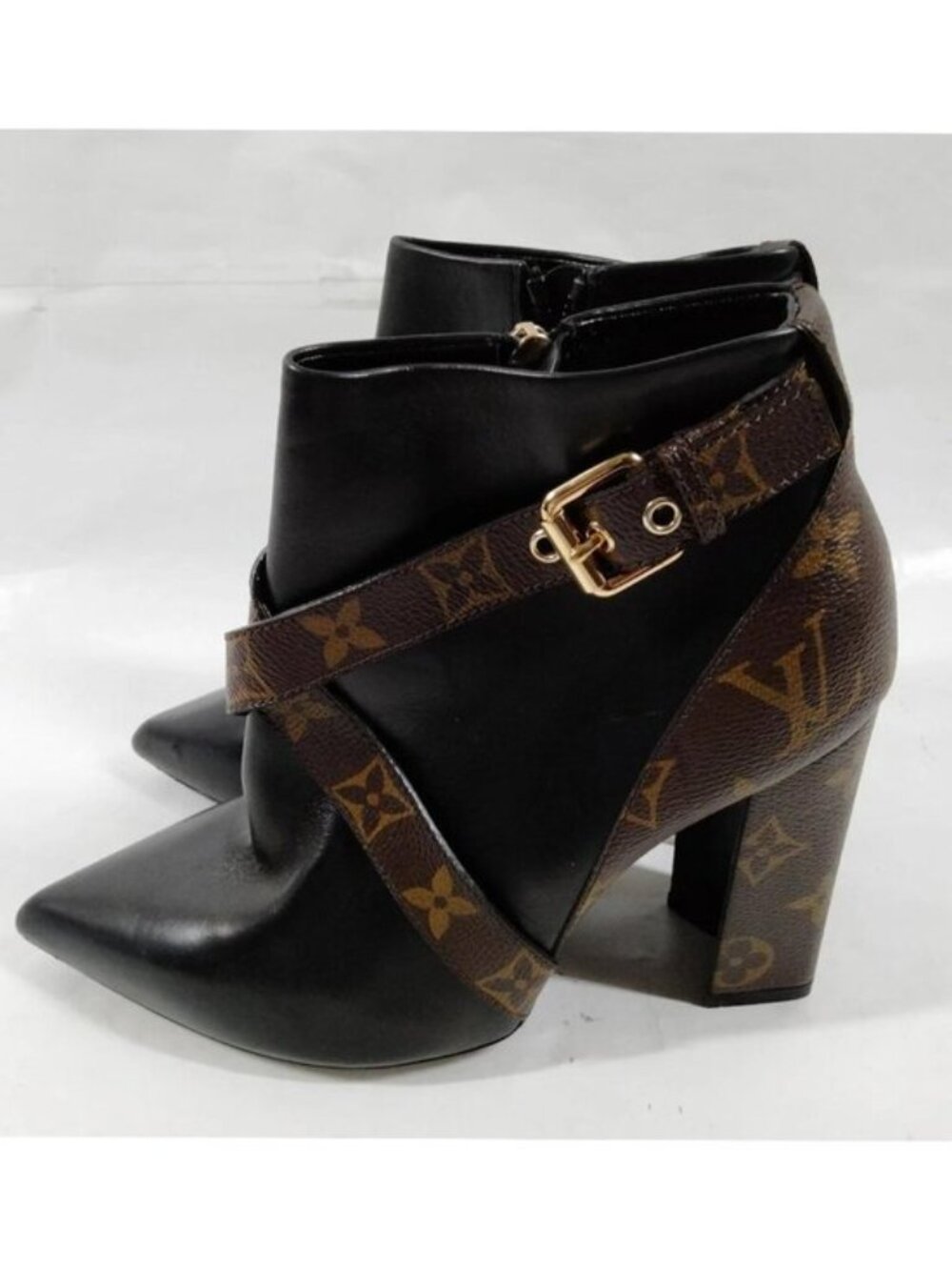 Authentic Louis Vuitton Monogram Star Trail Ankle Boots Black Leather - Picture 4 of 9